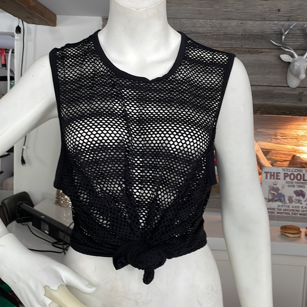 Lululemon muscle tank